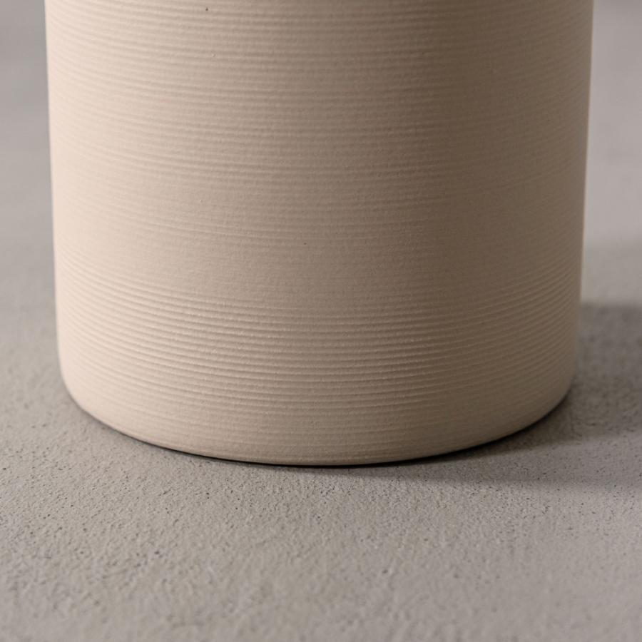 花瓶 フラワーベース 一輪挿し おしゃれ 陶器 インテリア 小さい かびん 北欧雑貨 モダン シンプル コンパクト ディスプレイ アイボリー ブラック form 東谷 |  | 09