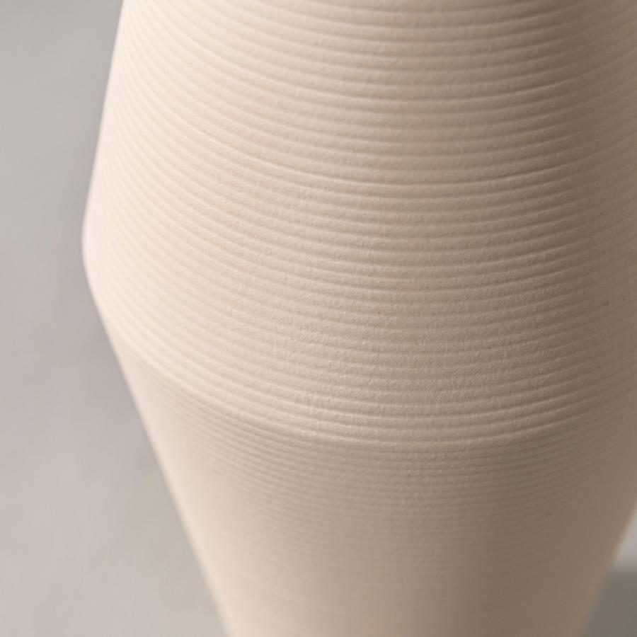 花瓶 フラワーベース 一輪挿し おしゃれ 陶器 インテリア 小さい かびん 北欧雑貨 モダン シンプル コンパクト ディスプレイ アイボリー ブラック form 東谷 |  | 07