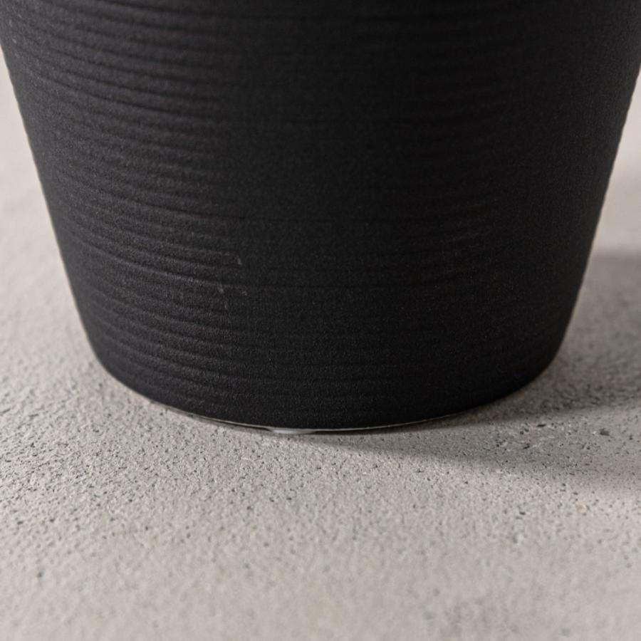 花瓶 フラワーベース 一輪挿し おしゃれ 陶器 インテリア 小さい かびん 北欧雑貨 モダン シンプル コンパクト ディスプレイ アイボリー ブラック form 東谷 |  | 10