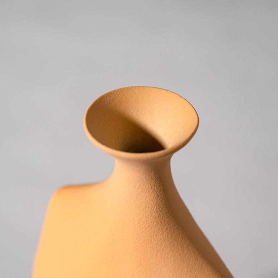 花瓶 フラワーベース 一輪挿し おしゃれ 陶器 インテリア 小さい かびん 北欧雑貨 モダン シンプル ディスプレイ ベージュ ブルー ペールオレンジ form 東谷 |  | 08