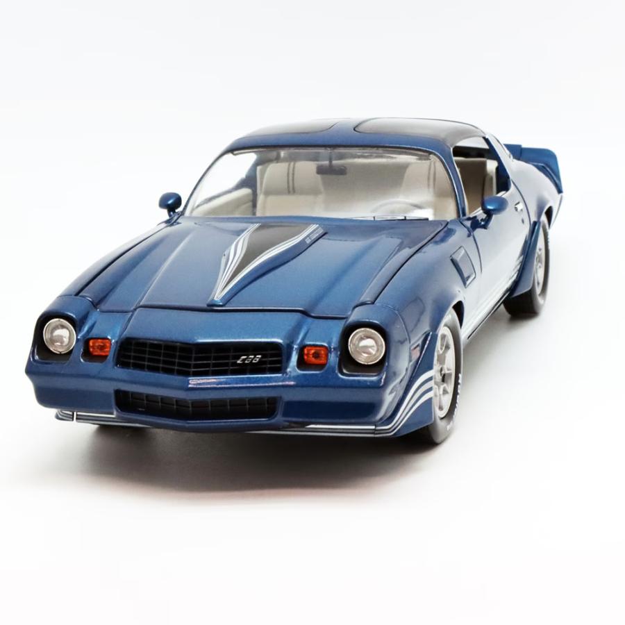 グリーンライト 1/18 シボレー カマロ Z28 T‐トップ 1980年式 ダーク
