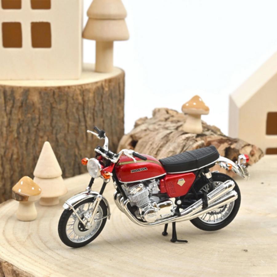 ノレブ（NOREV） 1/18 ホンダ CB750 1969年型 メタリックレッド