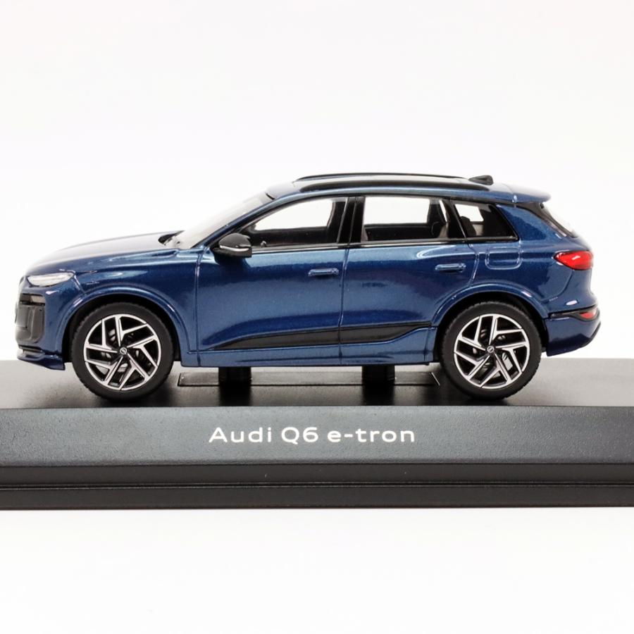スパーク アウディ特注 1/43 アウディ Audi Q6 イートロン 2024年