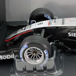 ミニチャンプス 1/18 マクラーレン メルセデス MP4/19 キミ ライコネン