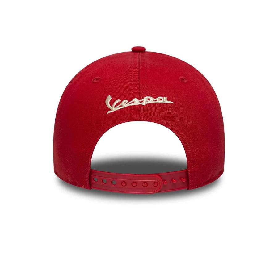b. ロゴ 赤 ベースボールキャップ ベスパ 2026 NewEra 9FORTY 80th Year ベースボール キャップ ルビー