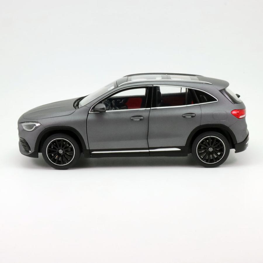 Z-Models 1/18 メルセデス ベンツ GLA クラス H247 2020年式 Z-Models 1/18 メルセデス ベンツ GLA クラス H247 2020年式