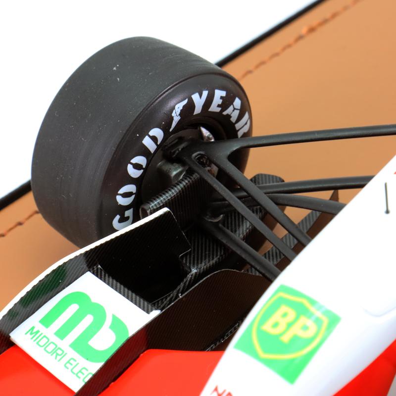 テクノモデル 1/18 フットワーク FA13 #10 鈴木亜久里 1992年 日本GP