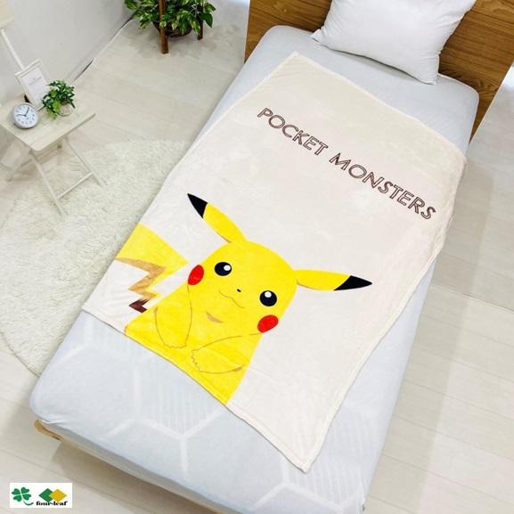 【販売終了】ハーフケット ピカチュウ 約100ｘ140ｃｍ ラッピング不可 昼寝ケット ひざ掛け スポーツ観戦 ジュニアケット ポケットモンスター ポケモン 沖縄不可 | Disney | 01
