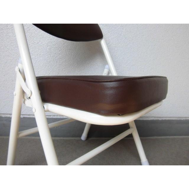 【販売終了】折りたたみ  コンパクトチェア（ブラウン） 送料無料（一部地域不可） 椅子　イス　いす　折り畳み　キャンプ用　スポーツ観戦　釣り |  | 02