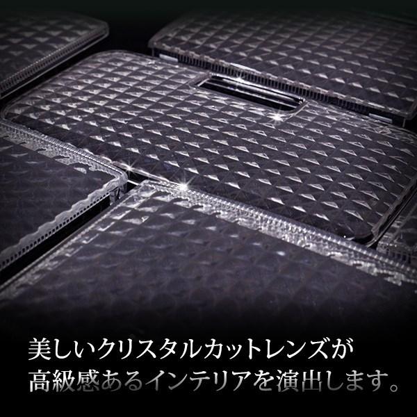 【送料無料】 クリスタル ルームレンズカバー ヴォクシー/VOXY ノア/NOAH 70系 H19.6〜H22.3/H22.4〜 純正 交換式 トヨタ【ルームランプ |  | 02