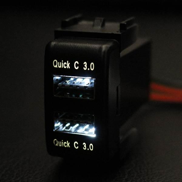 スイッチホール USBポート 増設 急速充電 QC3.0A搭載 LED 点灯 2ポート