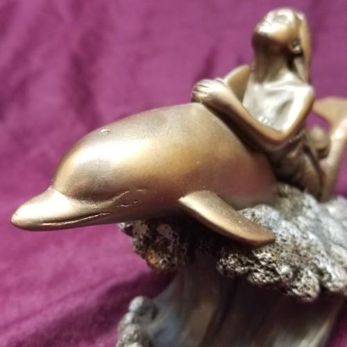 インテリアオブジェ　ビーナスとイルカに乗った2人のエンジェル　全長約42センチ。 北欧椅子 No.42 / カイ・クリスチャンセンの美しいチェア | ボー