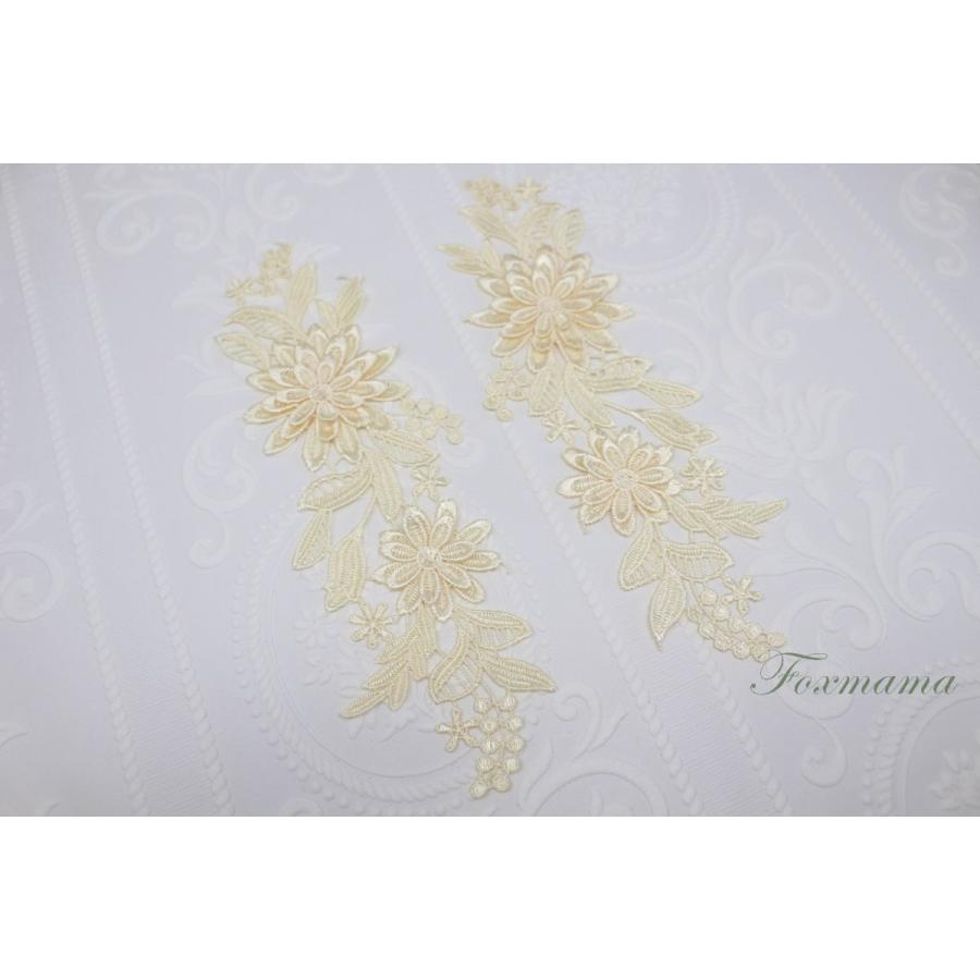 ケミカルレースモチーフ 1対 立体花 黄色味のあるクリーム色 (MFLB51CMSAJL) |  | 03