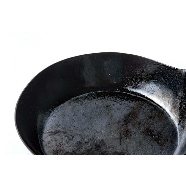 金子恭史 Metal NEKO 鍛冶屋の鉄フライパンLL : FRANK暮らしの道具