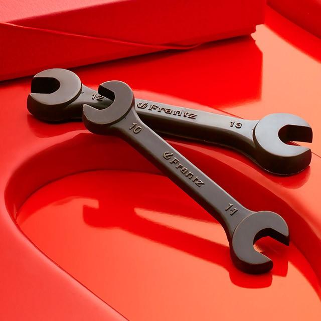 バレンタイン チョコ お菓子 スイーツ ギフト 洋菓子 工具チョコレート タイニーファクトリー 誕生日 おしゃれ 高級 お取り寄せ 有名 贈り物 爆買 | 神戸フランツ | 01