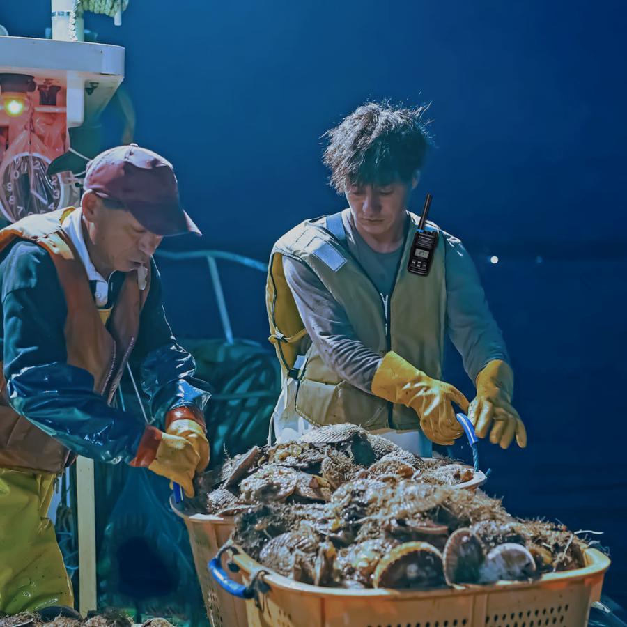 【送料無料】F.R.C. エフ・アール・シー 中継器対応 特定小電力トランシーバー FC-ZXPRO [ IP65相当防水 ] 充電器・ベルトクリップ等付属 FIRSTCOM |  | 05