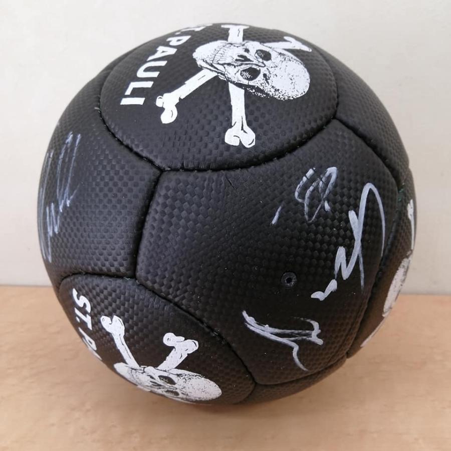 ザンクトパウリ 18 サイン入りサッカーボール 5号球 ドクロ 公式グッズ 宮市亮 フリーク 通販 Yahoo ショッピング