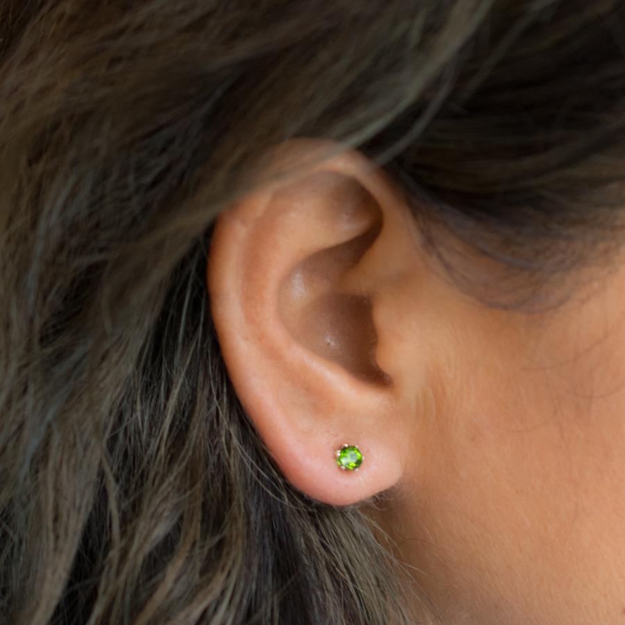 クロムダイオプサイト シルバーピアス 4mm SILVER925  スタッドピアス 両耳 宝石品質 天然石 ファセットカット |  | 05