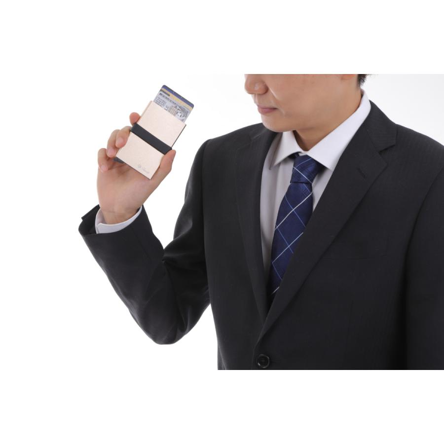 クレジットカードケース スキミング防止 磁気防止 スライド式 マネーバンド付き 薄い メンズ レディース |  | 17