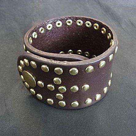 A.F.P. スタッズ付きレザーリストバンド A.F.P. スタッズ付きレザーリストバンド