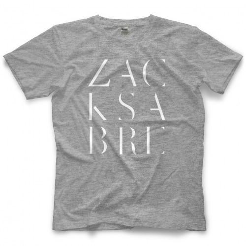 ザック・セイバー・ジュニア Tシャツ「ZACK SABRE Jr. Z A C K S A B R E（Grey） Tシャツ」｜freebirds