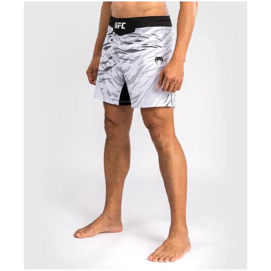 UFC VENUM本格的なファイトナイトメンズショート-ショートフィット UFC VENUM本格的なファイトナイトメンズショート-ショート