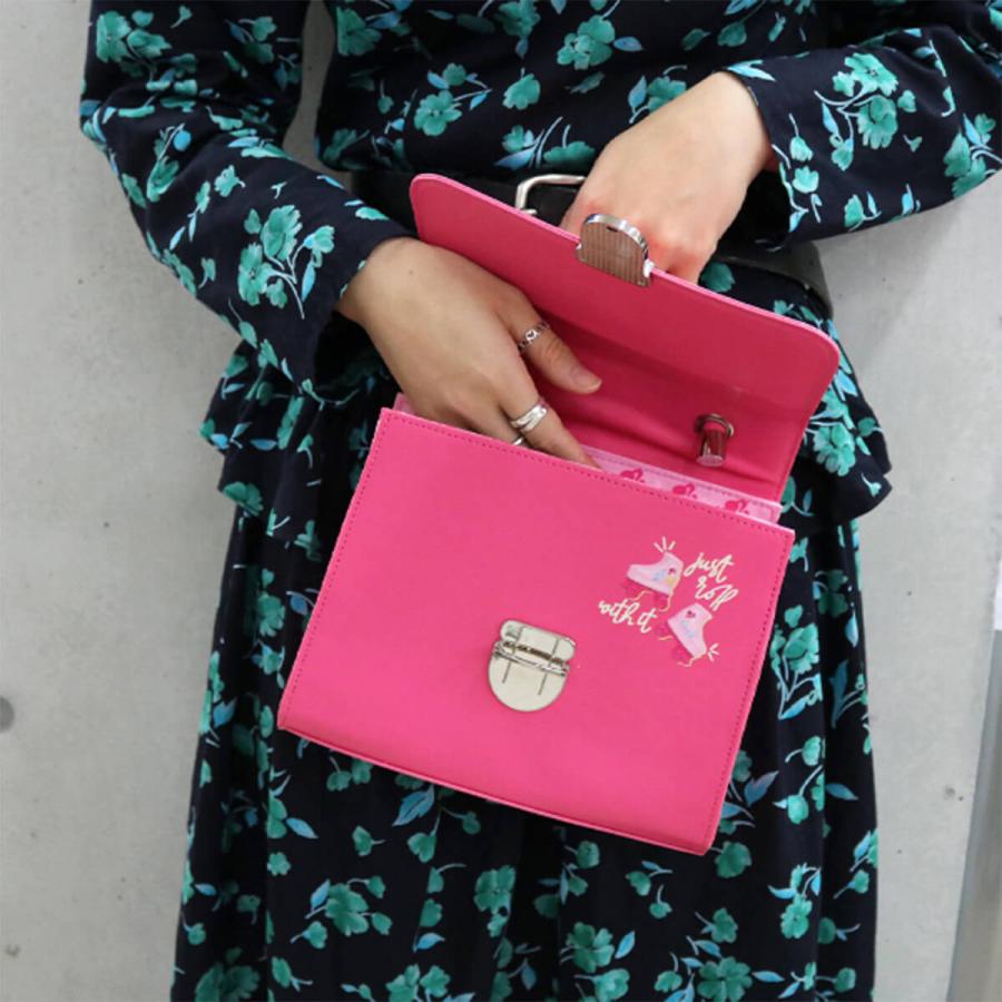 Barbie（バービー） ショルダーバッグ ロゴ刺繍 ショルダー