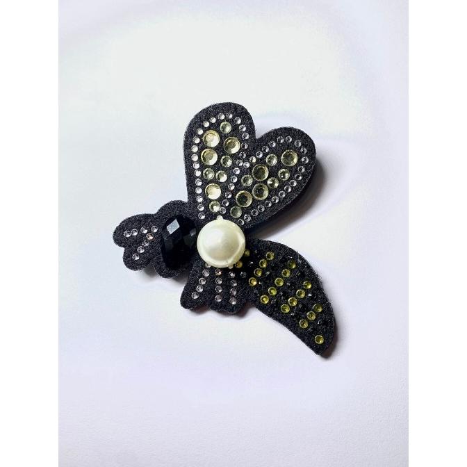 FREES ブローチ 蜂　FBR-004　52ｘ60ｍｍ　高級ラインストーン上品なパール使用　日本製 |  | 02