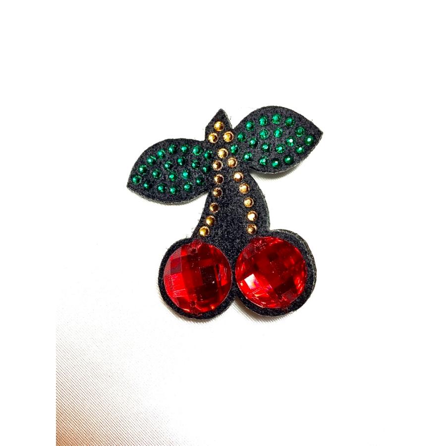 FREES ブローチ サクランボ　FBR-005　42ｘ45ｍｍ　高級ラインストーン上品なミラストーン使用　日本製 |  | 02