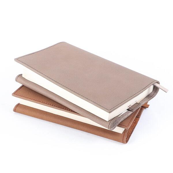 本革レザー A6ノート、ブックカバカバー ホワイト Boosters ブックカバー 文庫 本 A6 レディース メンズ