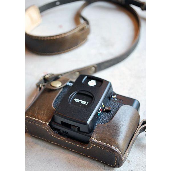 LOMO  LC-A  ストラップ付き LOMO LC-Wideにつけられるネックストラップ！ · Lomography