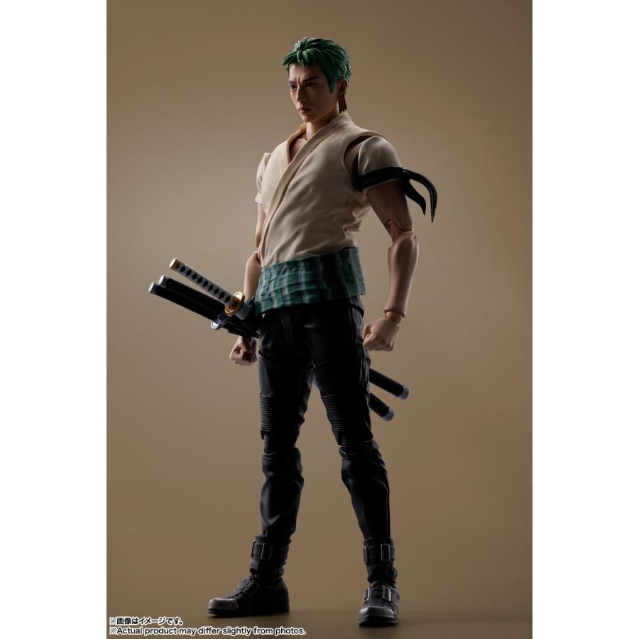 新品 S.H.Figuarts ロロノア・ゾロ（A Netflix Series: ONE PIECE 