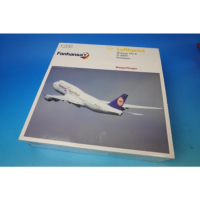 1/200 B747-8 ルフトハンザ Fanhansa Siegerflieger ファンハンザ