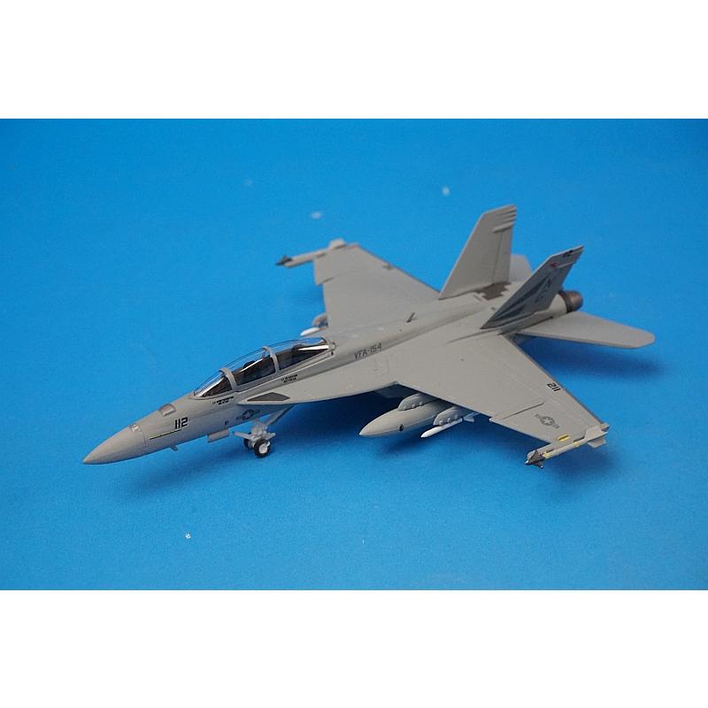 ホーガン F/A-18F #101 VFA-154 ブラックナイツ 1/200 1/200 F/A-18F アメリカ海軍 VFA-154 ブラックナイツ NG112 ロービジ