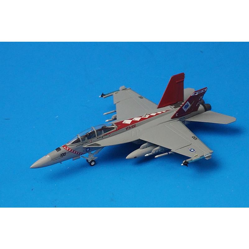 1/200 F/A-18F アメリカ海軍 VFA-102 ダイヤモンドバックス ハイビジ