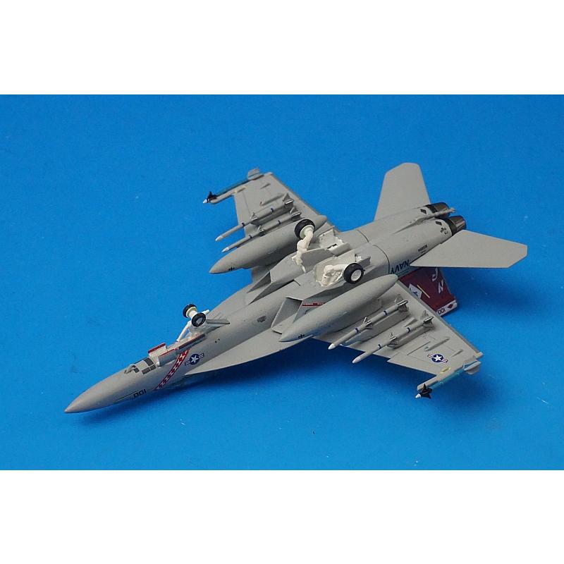 1/200 F/A-18F アメリカ海軍 VFA-102 ダイヤモンドバックス ハイビジ