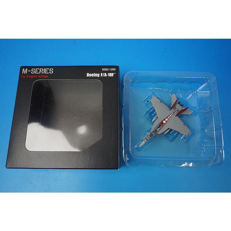 1/200 F/A-18F アメリカ海軍 VFA-102 ダイヤモンドバックス ハイビジ