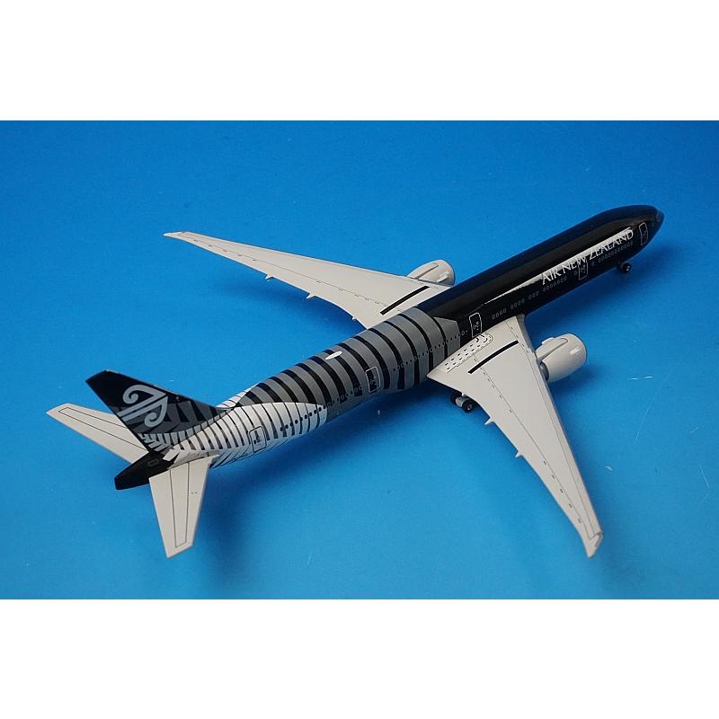 1/400 B777-300ER ニュージーランド オールブラックス塗装 ZK-OKQ