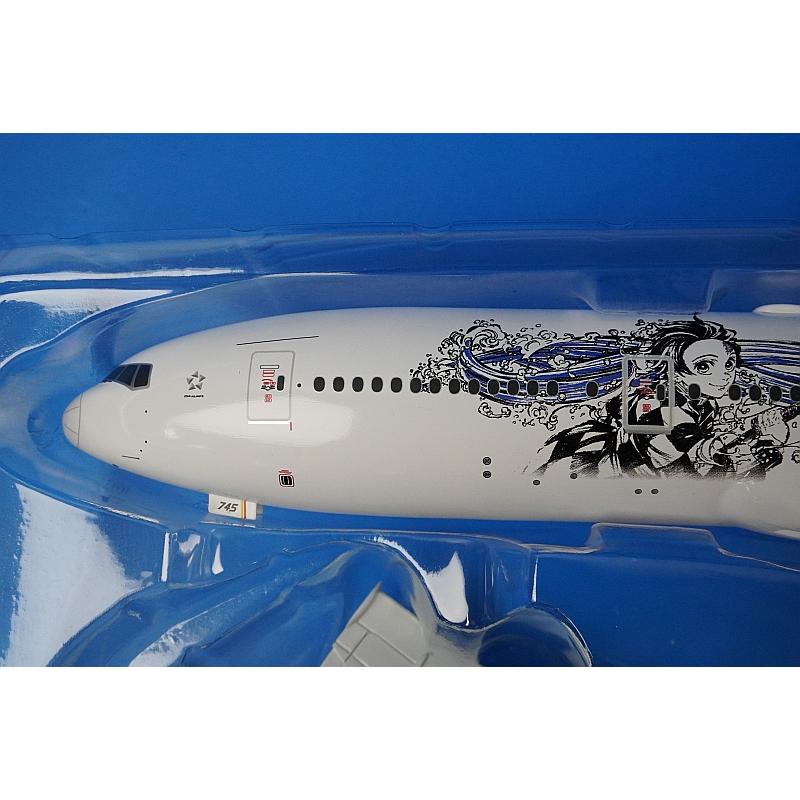 1/200 B777-200ER ANA 鬼滅の刃じぇっと参 WiFi レドーム・ギアつき