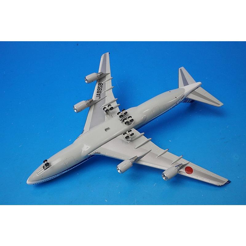 1/400 B747-400 ANA ウイングレット＆木製台座付き JA8958