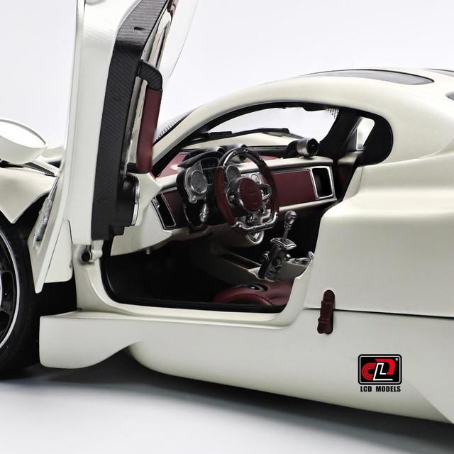 予約 LCD18024-PW LCD 1/18 パガーニ Pagani Utopia ユートピア