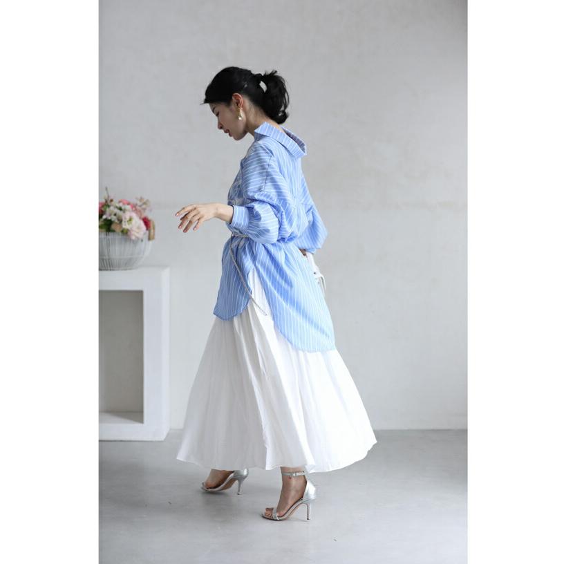 爽やかな白花のストライプロングシャツチュニック