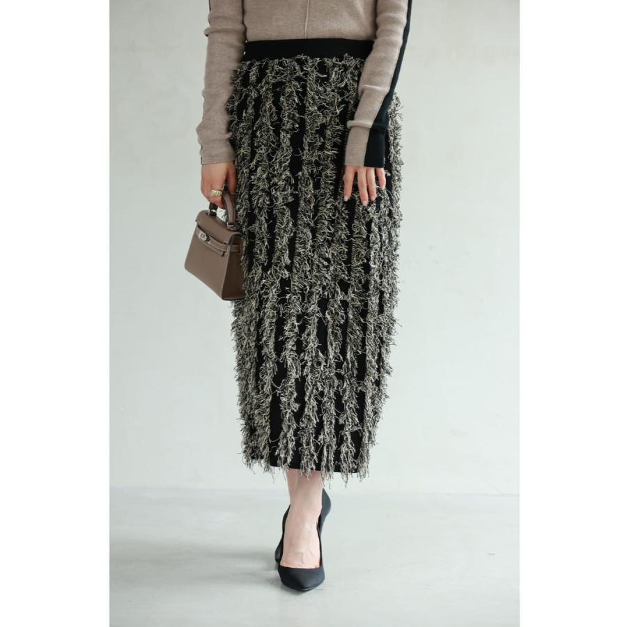 SからL対応 黒 フリンジラインニットミディアムスカート : CAWAII