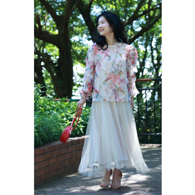 Sから2L対応 美しさを束ねたブーケのフリルシアーブラウストップス 