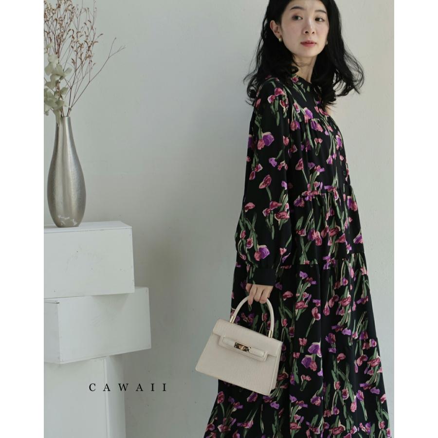 Sから2L対応 紫色の花咲くクラシカルレディミディアムワンピース 紐