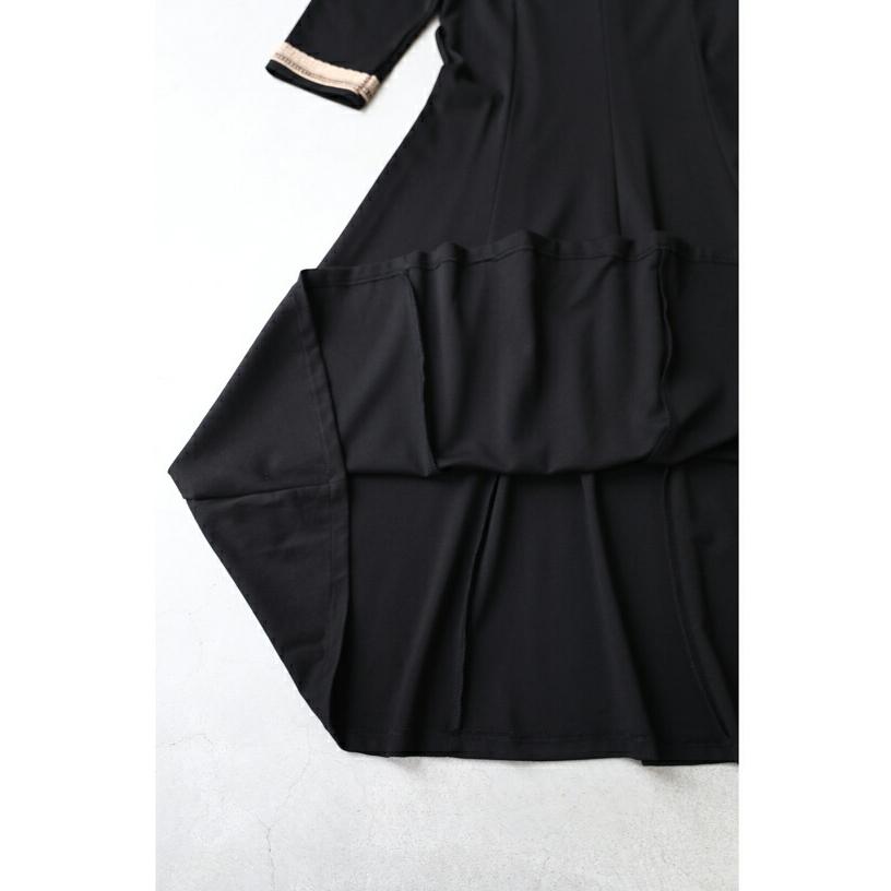 セール商品返品交換不可】cawaii SからM対応 黒 ベルト付き 細やかな