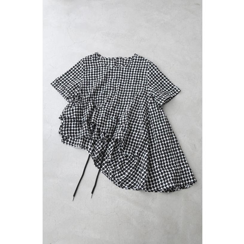 cawaii SからL対応 繋がり合う変形ドットのアシンメトリーブラウス