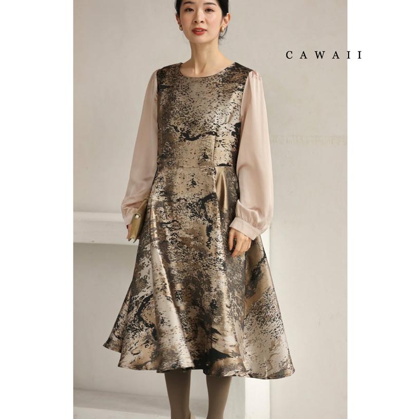 セール商品返品交換不可】SからM対応 箔アートデザインのジャガード風A