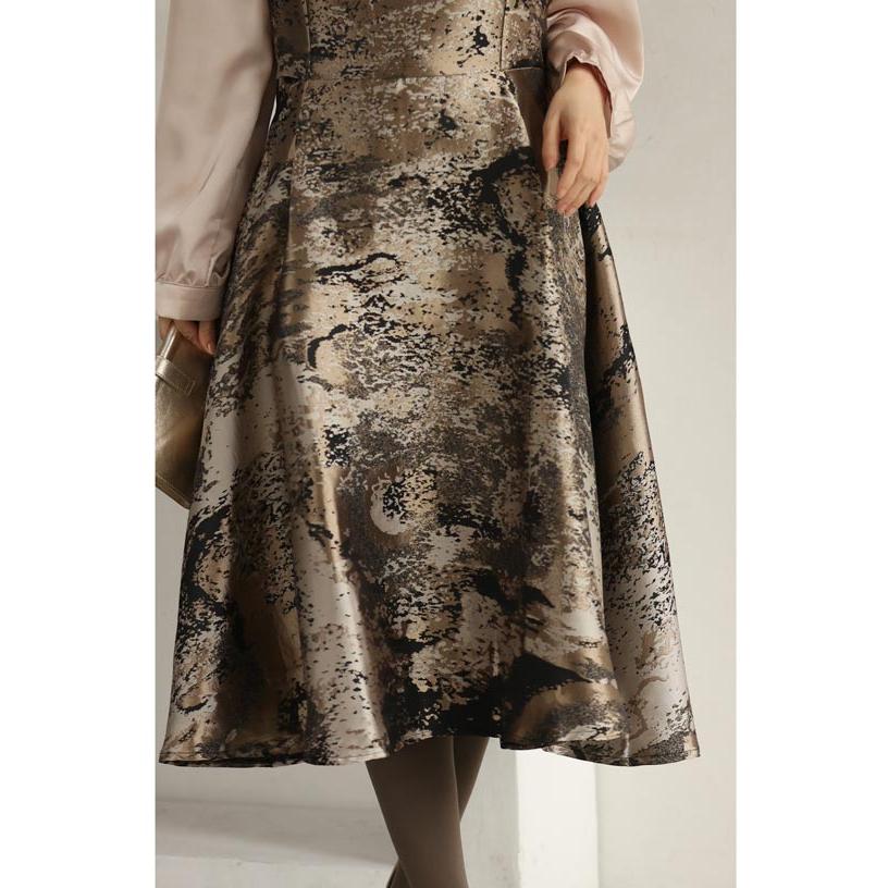 セール商品返品交換不可】SからM対応 箔アートデザインのジャガード風A