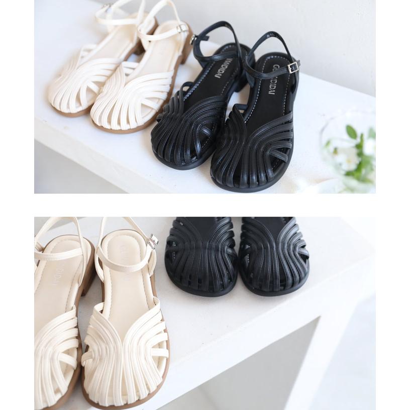 35から39対応 つま先シェルデザインのストラップサンダル : CAWAII